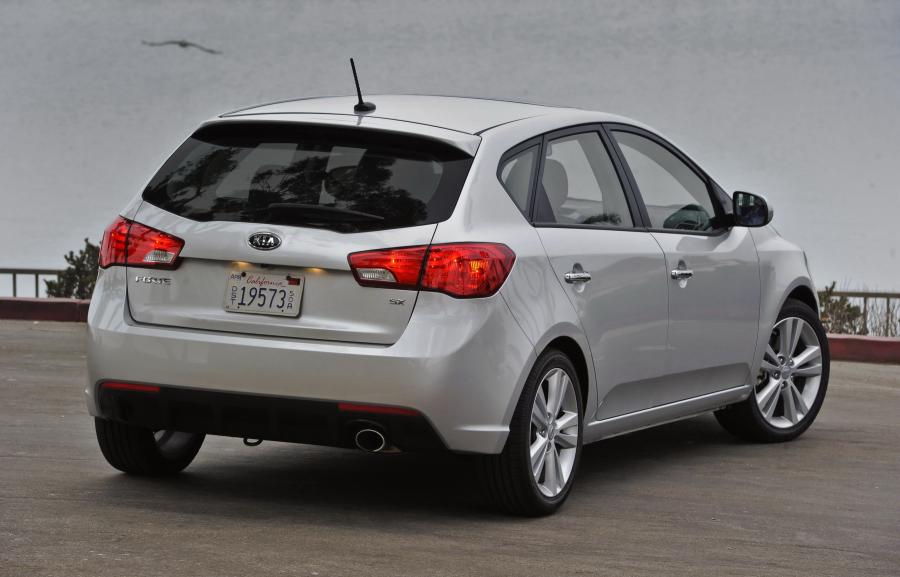  Kia Forte 5-Door 2011 года  (фото 47 из 89)